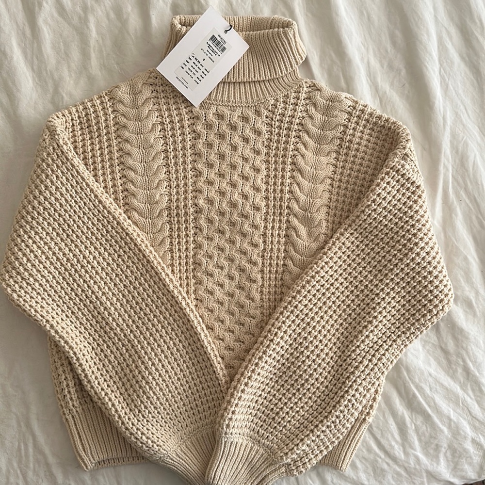 Cropped knit sweater